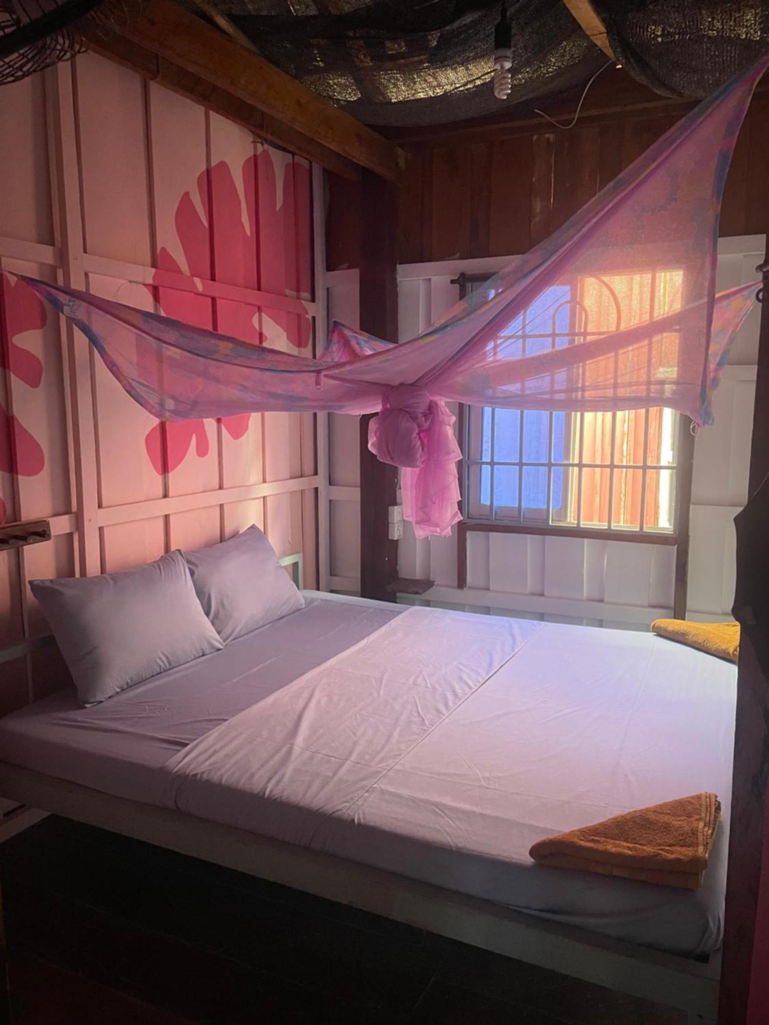 The Hornbill Hostel Koh Rong Samlon Eksteriør billede